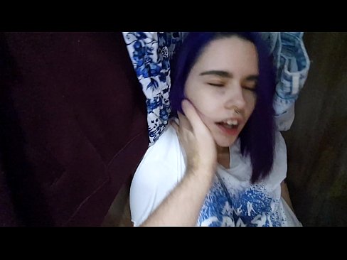 ❤️ Ketemu adhine ing lemari lan mbantu dheweke cum ️ Porno ing kita ☑